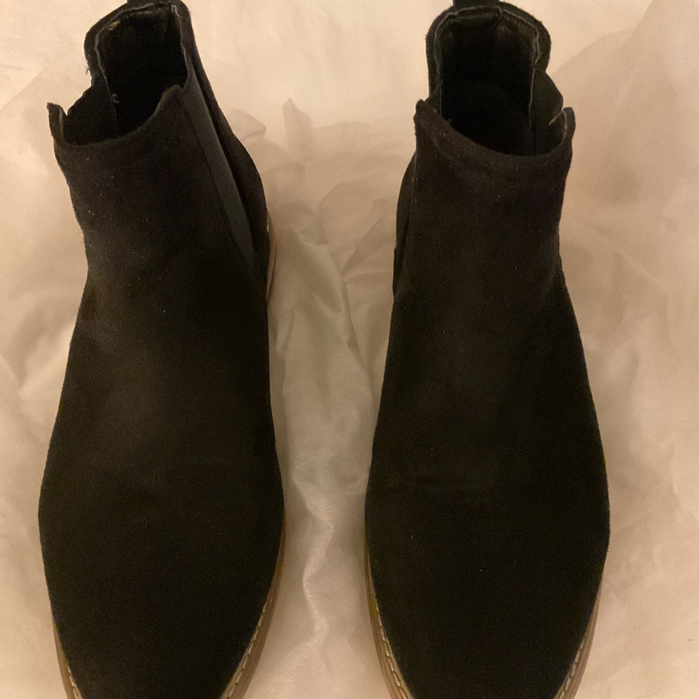 Marshall Black Chelsea Boots